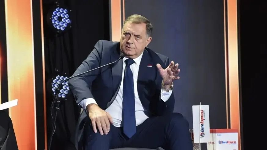 DODIK U POTPUNOSTI PONIZIO VUČIĆA: “Moramo da budemo uz…”