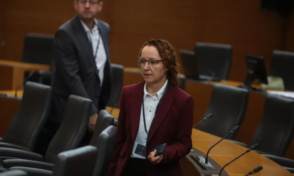 KAJ JE JANŠEVA VLADA PRIPRAVLJALA ZA SLOVENSKE DRUŽINE?! V JAVNOST PRIŠEL DOKUMENT, NATO PA SO PREDLOGI IZGINILI – Poglejte, kaj razkriva!