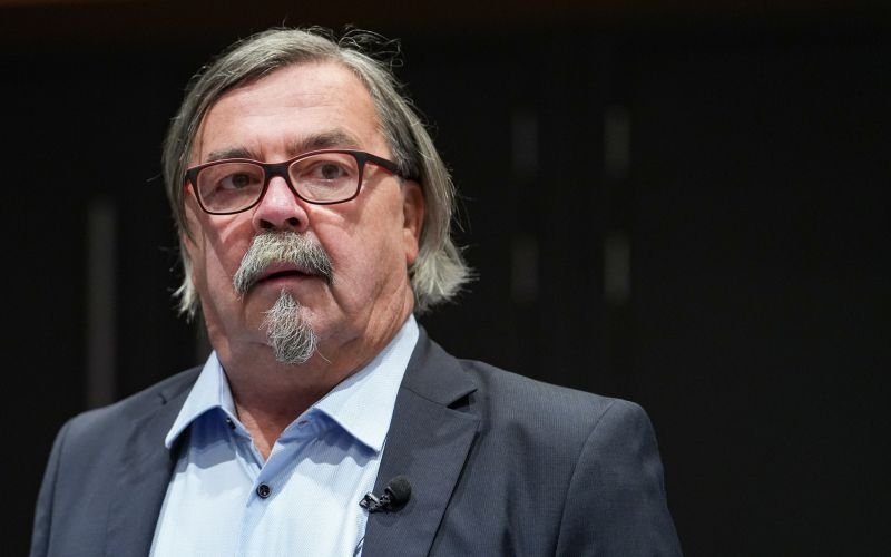 JANŠEVA »PRVA ŽENA« Z NEPRIČAKOVANO POTEZO! POGLEJTE, KAJ JE STORILA PO VSEH TEH LETIH – IN KAKO JE V ZGODBO VPLETEN JANEZ JANŠA! (FOTO)