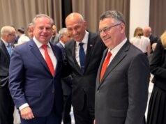 VELIKO RAZKRITJE O JANŠEVI TELEVIZIJI! AMERIŠKI MEDIJSKI VELIKAN SE ZANIMA ZA NOVA24TV – POGLEJTE, KDO STOJI V OZADJU IN KAKŠNO VLOGO IMA VUČIĆEV PADEC!