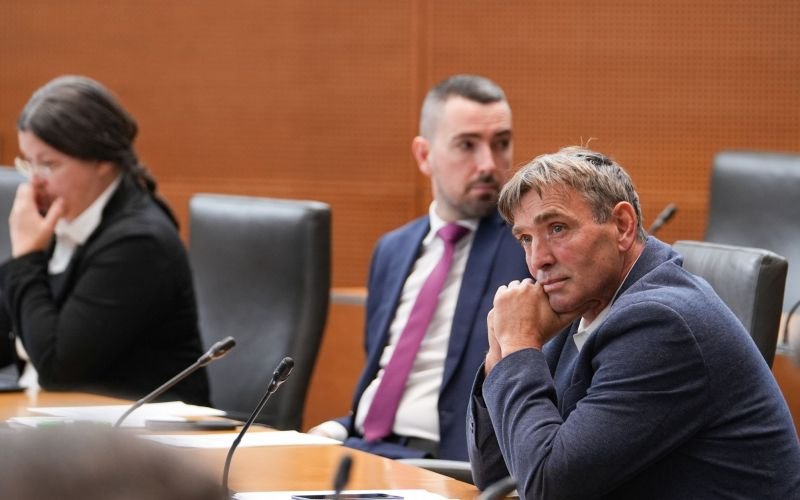 KAJ SE JE DOGAJALO ZA ZAPRTIMI VRATI PRI JANŠI?! V JAVNOST PRIŠLE NOVE PODROBNOSTI SREČANJA S KURZEM IN IZRAELCI – Poglejte, kaj so se dogovarjali!