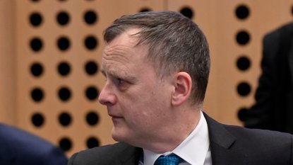 LOGAR OSTRO ZAVRNIL OČITKE! PO OBJAVI O OBISKU TUJEGA MINISTRA JE PREKINIL MOLK – Poglejte, kaj je odgovoril!