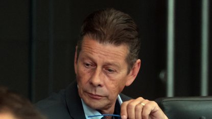 NOV PREOBRAT ZA ROBERTA GOLOBA?! HOJS RAZKRIL, KOGA VSE BODO PREISKOVALI – Poglejte, kaj se zdaj pripravlja v slovenski politiki!