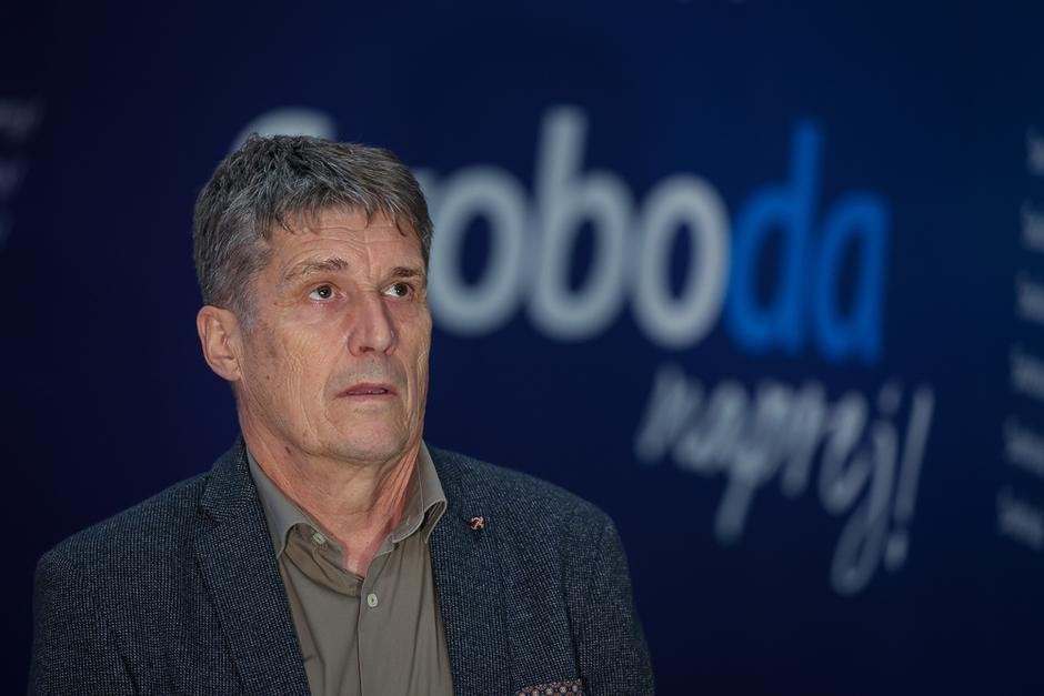 OSTER POLITIČNI SPOR V SLOVENIJI! GOLOBOVA SVOBODA POD UDAROM KRITIK – POGLEJTE, KAJ SO JI OČITALI IZ NSi!