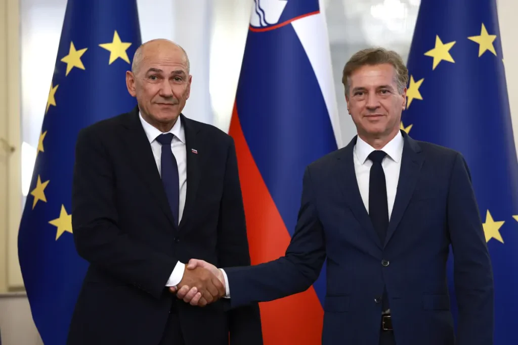 RAZKRITO: Pretres v slovenskem političnem vrhu – Kaj to pomeni za aktualno vlado?