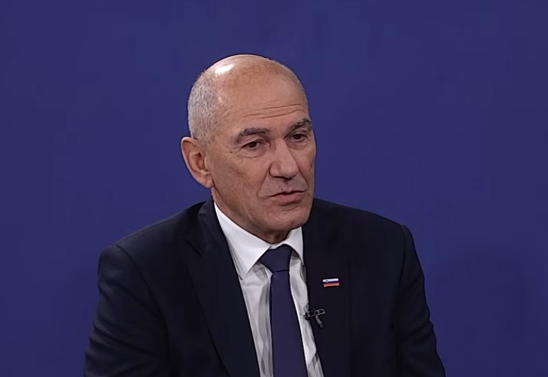 ODMEVNO: Ste slišali kaj je za vse zaposlene Slovence napovedal Janez Janša? Takšne plače boste prejemali po novem