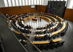 JANŠEVE BESEDE POD DROBNOGLEDOM! PO ODMEVNEM GOVORU SO PREVERILI URADNE PODATKE – POGLEJTE, KAJ SO RAZKRILE ŠTEVILKE!